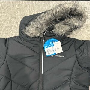 Brand new columbia coat with tags. Never worn!